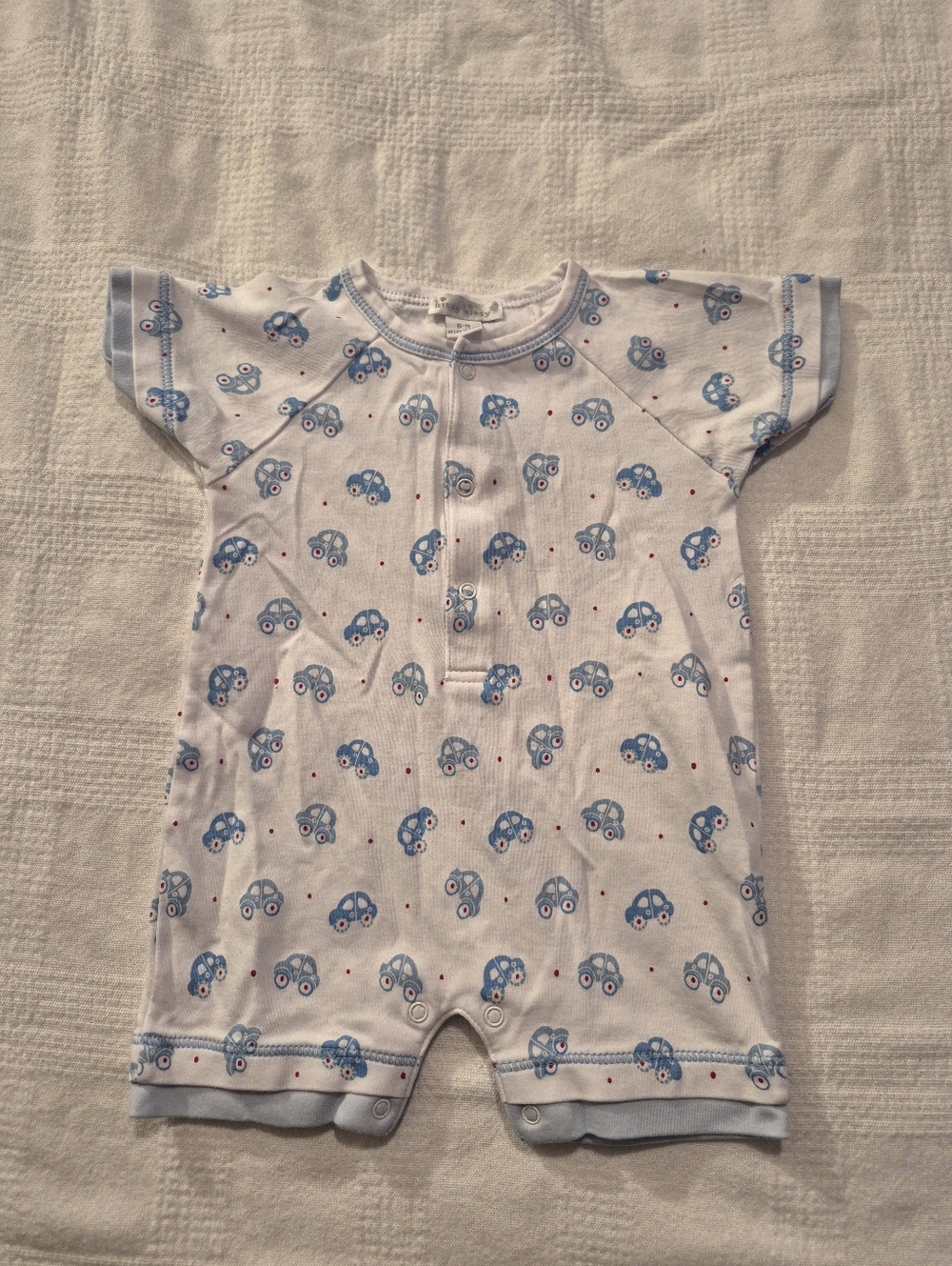 Kissy Kissy boys size 6-9 month white & blue romper with car design, snaps VGUC